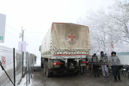 ICRC vehicles pass freely through Khankandi-Lachin road