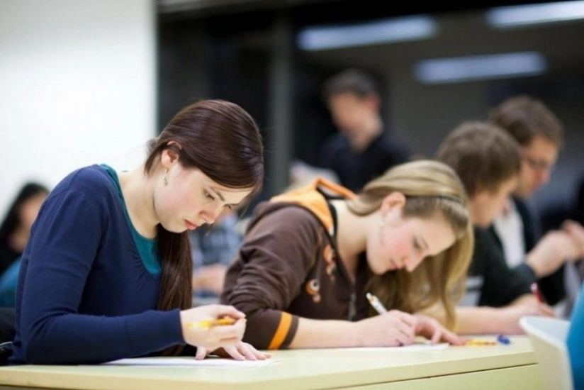 Official: Nearly 11,000 students from 105 countries study in Azerbaijan