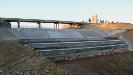 Zəyəmçay üzərində yerləşən qəzalı körpü bərpa edilib - VİDEO