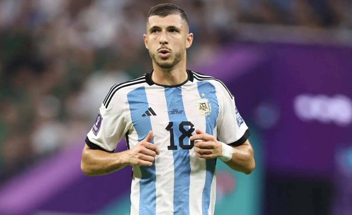Barselona argentinalı yarımmüdafiəçi ilə müqavilə imzalayıb
