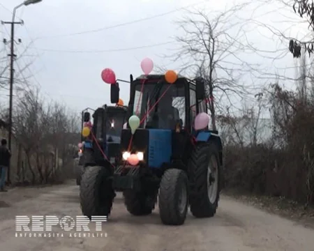Tovuzda bəy maşınını traktor karvanı müşayiət edib - FOTO