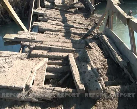 Kürdəmirdə əkin sahələrinə gediş-gəlişi təmin edən körpü uçub