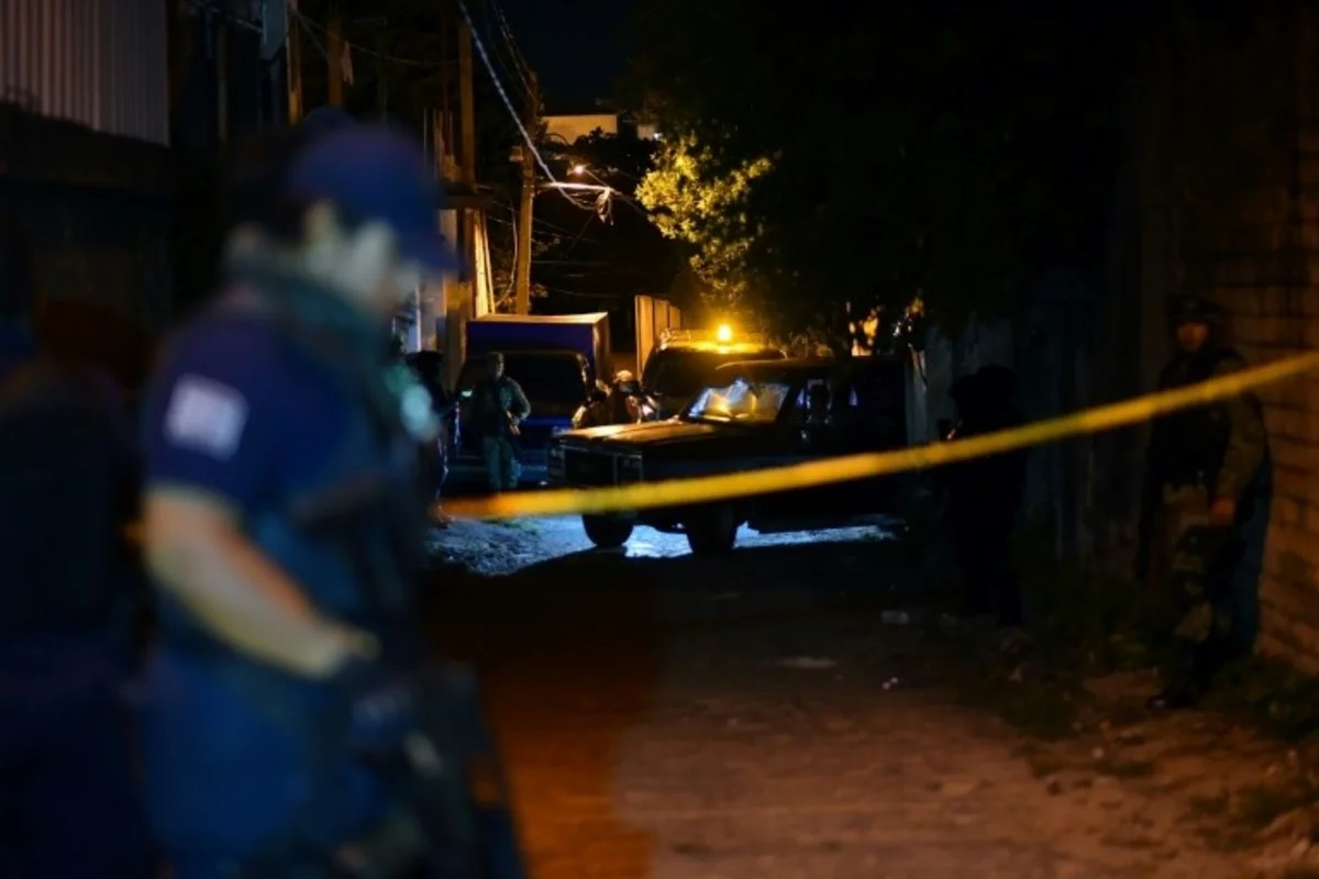 Meksikada qonaqlıq atəşə tutulub: 13 nəfər ölüb, 4 nəfər yaralanıb