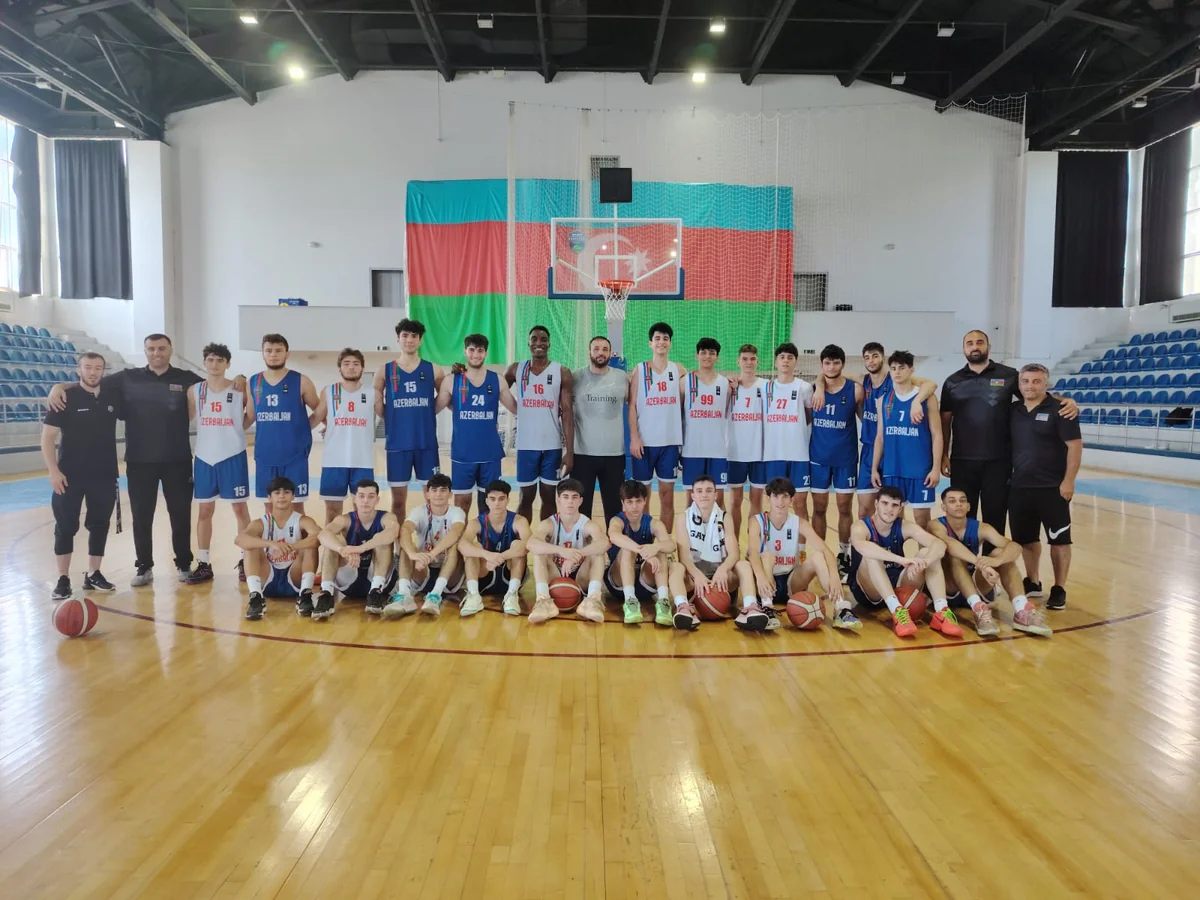 Azərbaycanın basketbol milliləri yoldaşlıq oyununda üz-üzə gəliblər