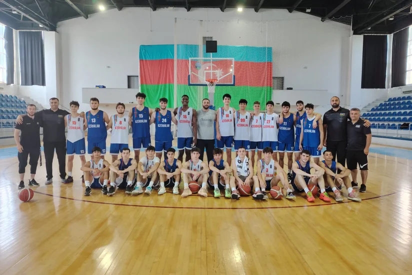 Azərbaycanın basketbol milliləri yoldaşlıq oyununda üz-üzə gəliblər