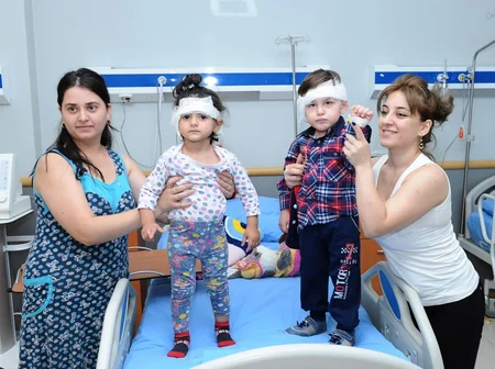 Heydər Əliyev Fondunun dəstəyi ilə eşitmə qüsurlu şəxslər üzərində koxlear implantasiya əməliyyatları aparılır