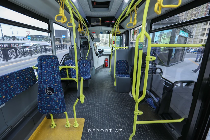В Баку ввозят новые автобусы