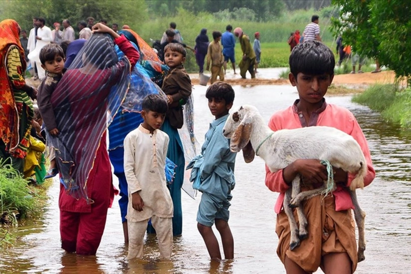 Pakistan monsoon flooding death toll rises to 1,061
