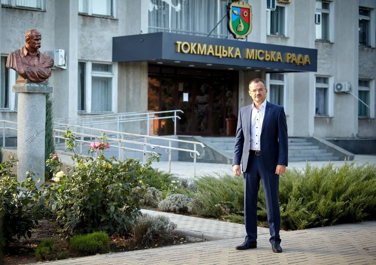 Ukraynanın Tokmak şəhərinin meri naməlum şəraitdə ölüb
