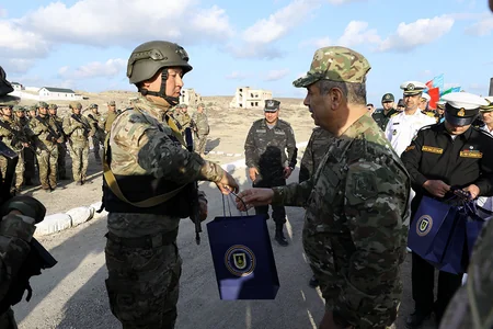 Azerbaijan's and Kazakhstan's Defense Ministers watch next stage of Khazri-2023 Joint Tactical Exercises
