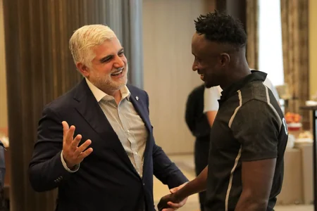 Qarabağın prezidenti Qurban Qurbanov və futbolçularla görüşüb
