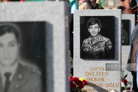 Азербайджанский народ в День Победы чтит память шехидов