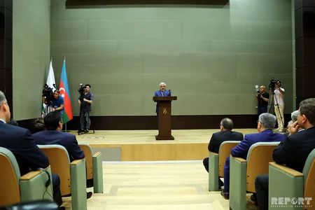 Rovnag Abdullayev: Despite price changes, SOCAR didn't refuse any of its projects