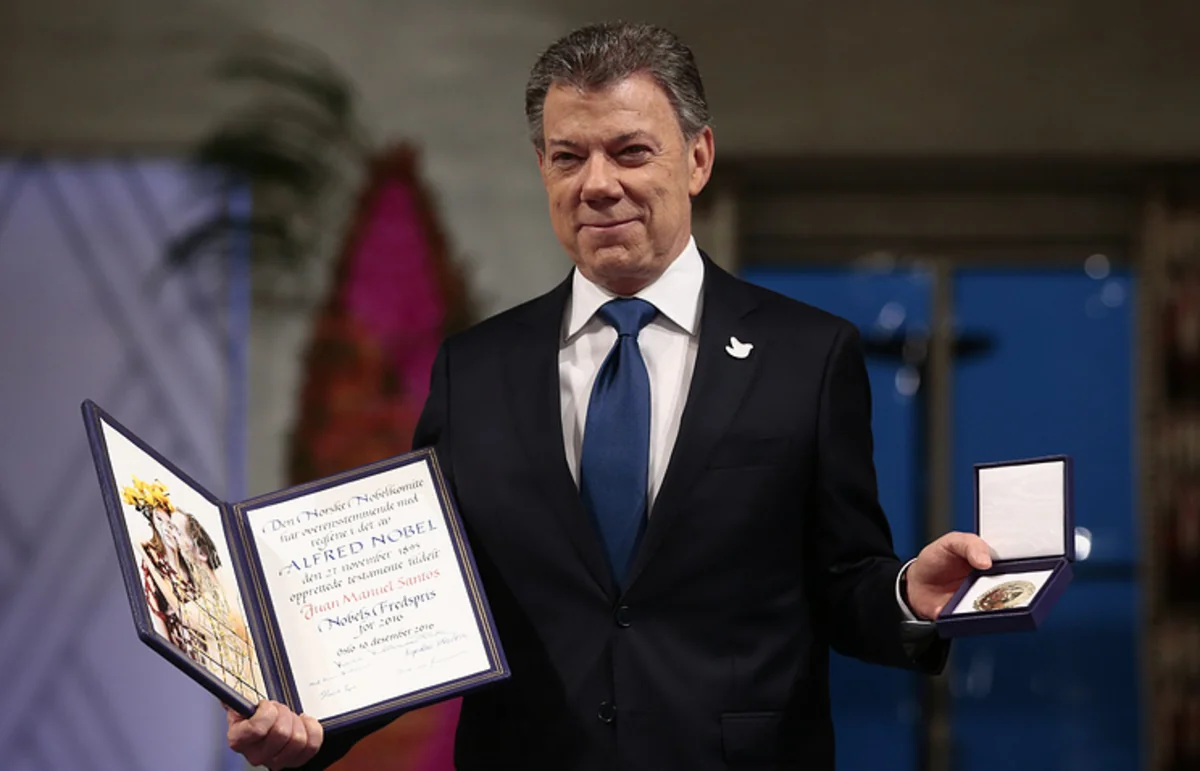 Президенту Колумбии вручена Нобелевская премия мира