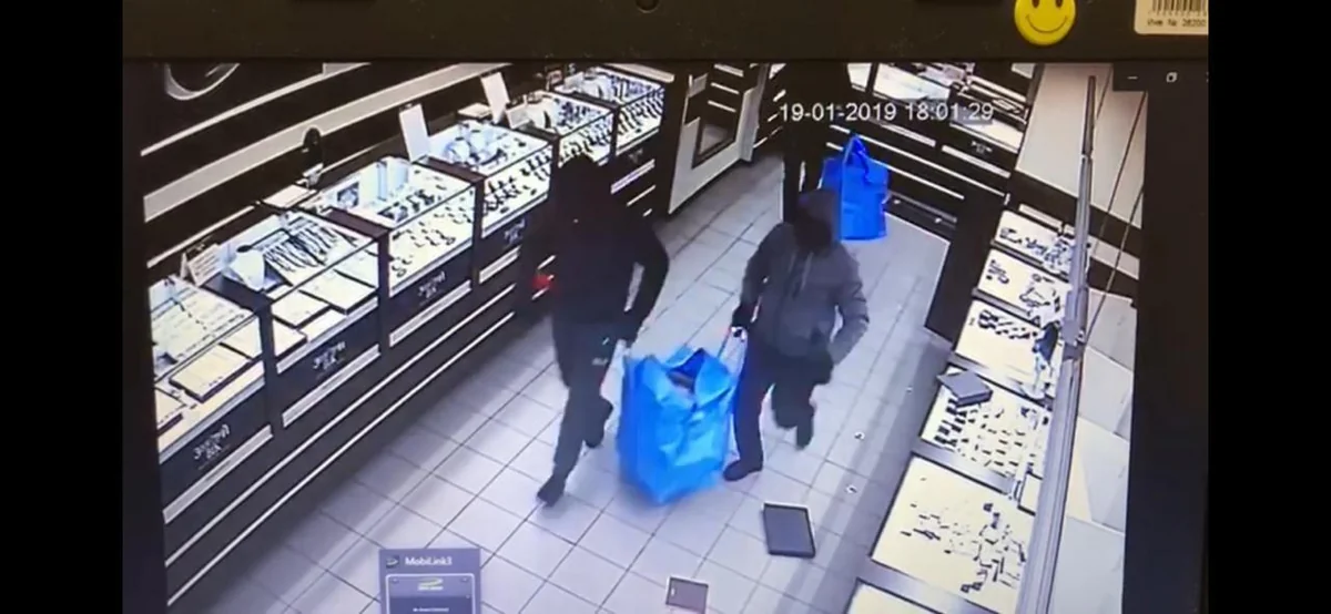 Ukraynada qızıl mağazasını qarət edən 6 azərbaycanlı saxlanılıb - FOTO