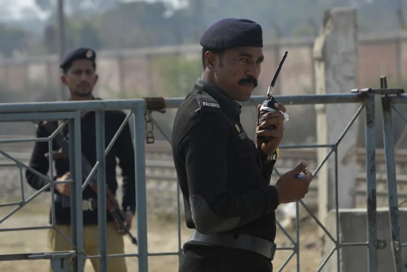 Shooting near Chinese consulate in Karachi, casualties reported - VIDEO
