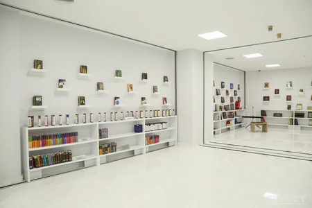 Üzvlük haqqı 100 manat olan kitabxanadan - REPORTAJ