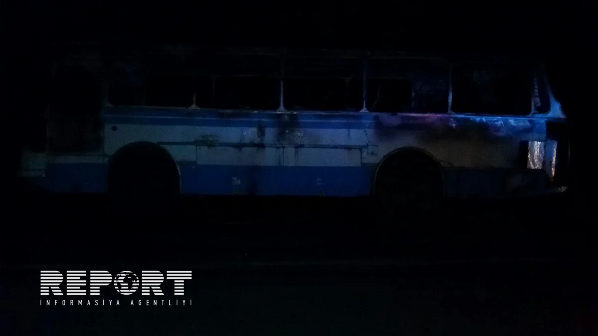 Zaqatalada sərnişin avtobusu yanaraq kül olub - FOTO