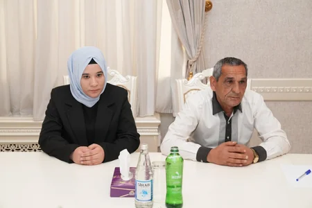 Dini Komitənin sədri Abşeronda vətəndaşları qəbul edib