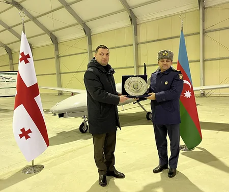 Gürcüstan Müdafiə Qüvvələri komandanı Azərbaycanda hərbi hissələri ziyarət edib