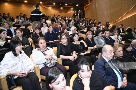 Beynəlxalq Muğam Mərkəzində Huma Quşu: xeyirxahlıq və cəsarət bələdçisi adlı xeyriyyə axşamı keçirilib