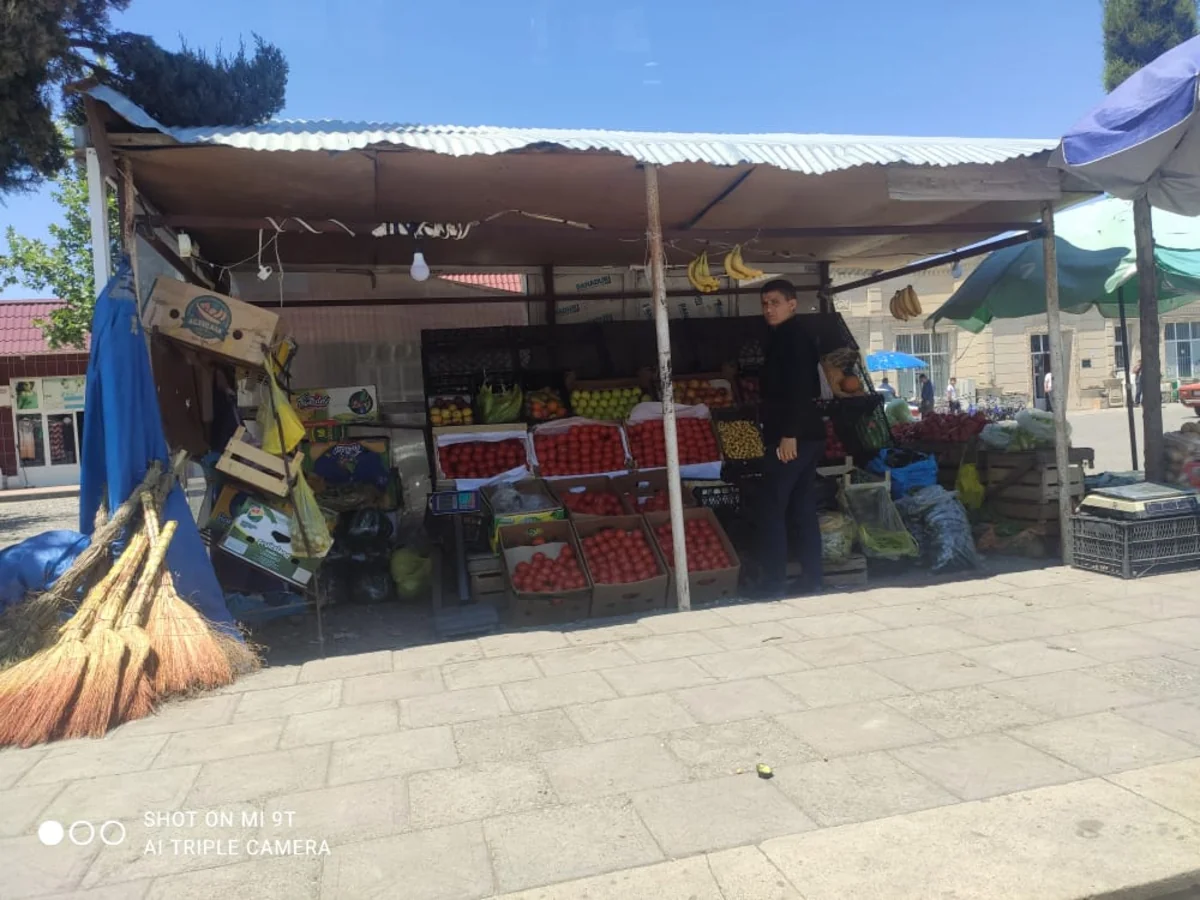 Ağcabədidə qanunsuz küçə ticarəti ilə məşğul olan 23 nəfər aşkarlanıb