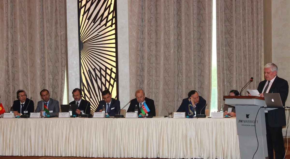 Bakıda üzən günəş panelləri sisteminin inkişafı ilə bağlı seminar keçirilib