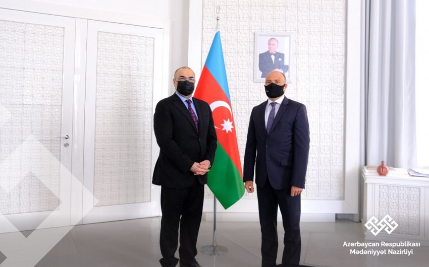 Məhəmməd Füzulinin İraqdakı məqbərəsinin bərpası müzakirə olunub