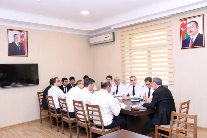 Kamran Əliyev vətəndaşların müraciəti ilə bağlı prokurorlara göstəriş verib