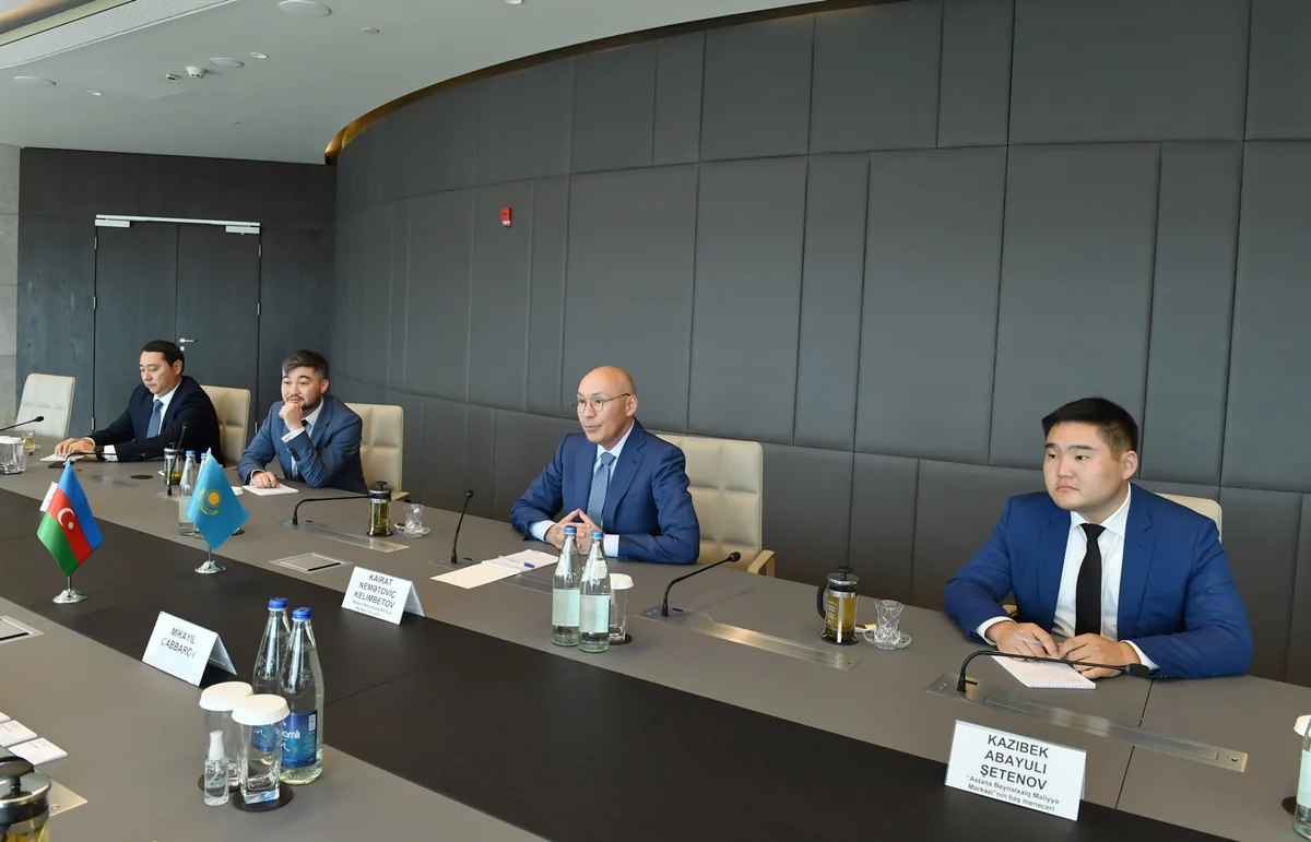 Azerbaijan, Kazakhstan discuss development of economic cooperation