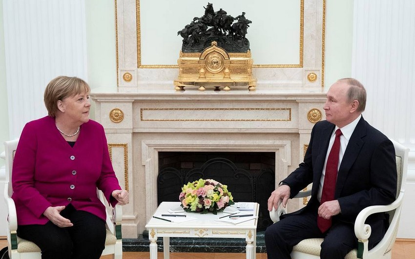 Vladimir Putin: “Yaxın Şərqdəki genişmiqyaslı hərbi münaqişə fəlakətə səbəb olardı”