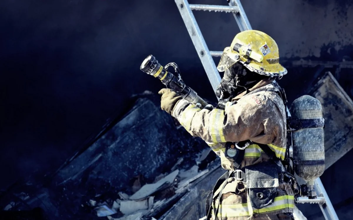 Eight killed in gas explosion in residential building in Iran