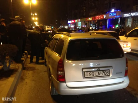 Bakıda ruhi xəstə maşın qaçıraraq qəza törədib, 2 nəfər yaralanıb - FOTO - VİDEO - YENİLƏNİB