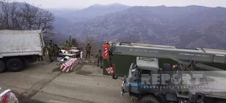 Russian peacekeepers dismantle their tents set up in protest area, take away containers - VIDEO