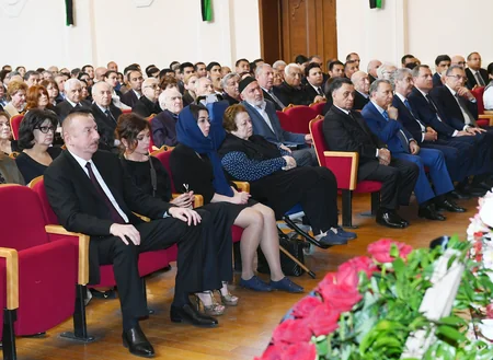 İlham Əliyev və Mehriban Əliyeva Arif Məlikovun vida mərasimində iştirak ediblər - YENİLƏNİB-2
