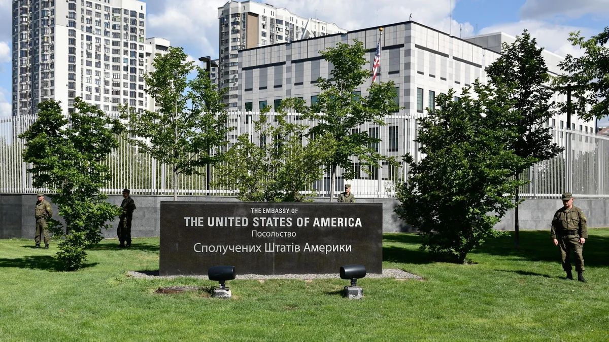 США намерены возобновить работу посольства в Киеве