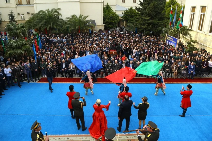 Aprel döyüşlərinin Zəfər bayraqlarına düzlən! şüarı  ilə vətənpərvərlik tədbiri keçirilib - VİDEO - FOTO