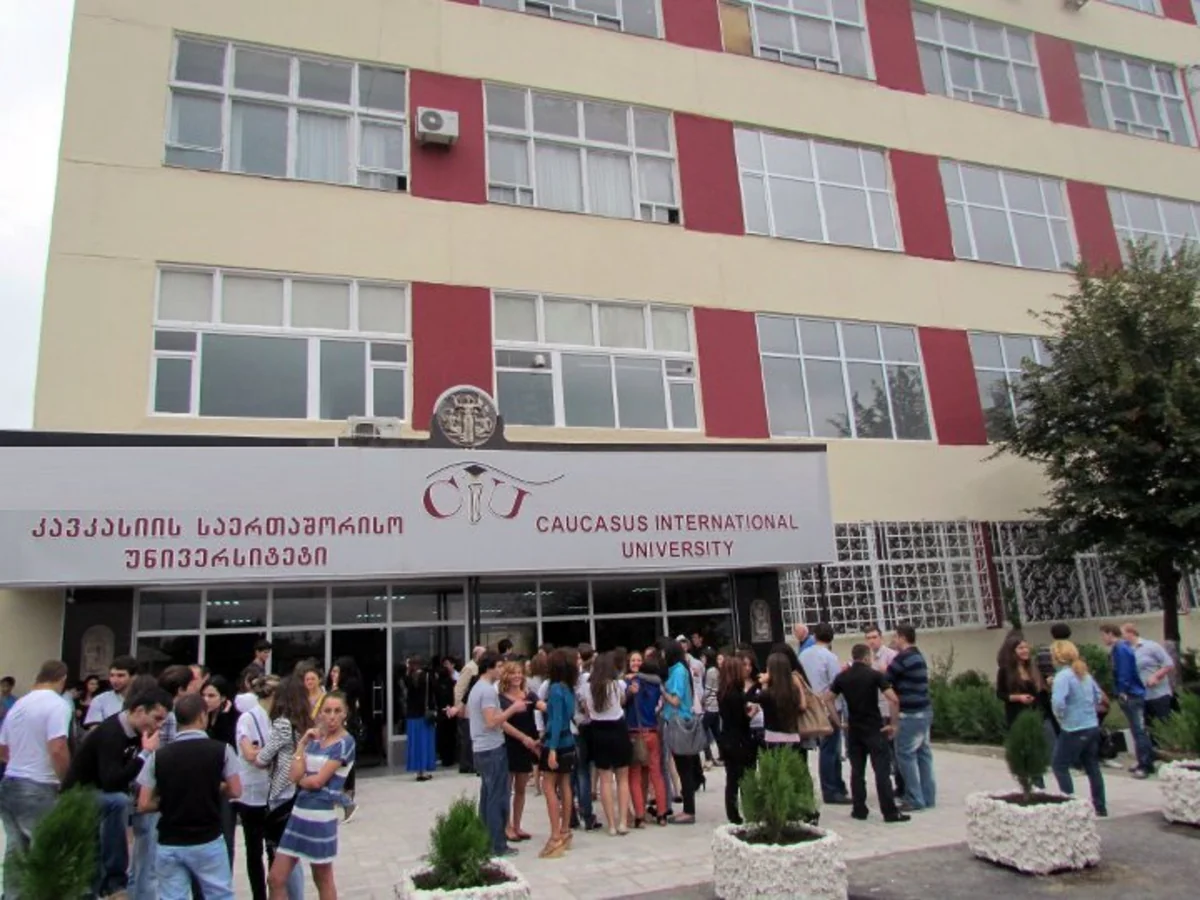 Gürcüstanın ali məktəbi Azərbaycan vətəndaşlarına saxta diplom verilməsini təkzib edib