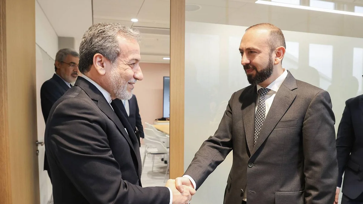 Armenian, Iranian FMs discuss outcomes of Washington talks