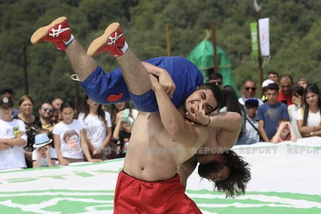 İkinci Milli Yaylaq Festivalının açılış mərasimi baş tutub