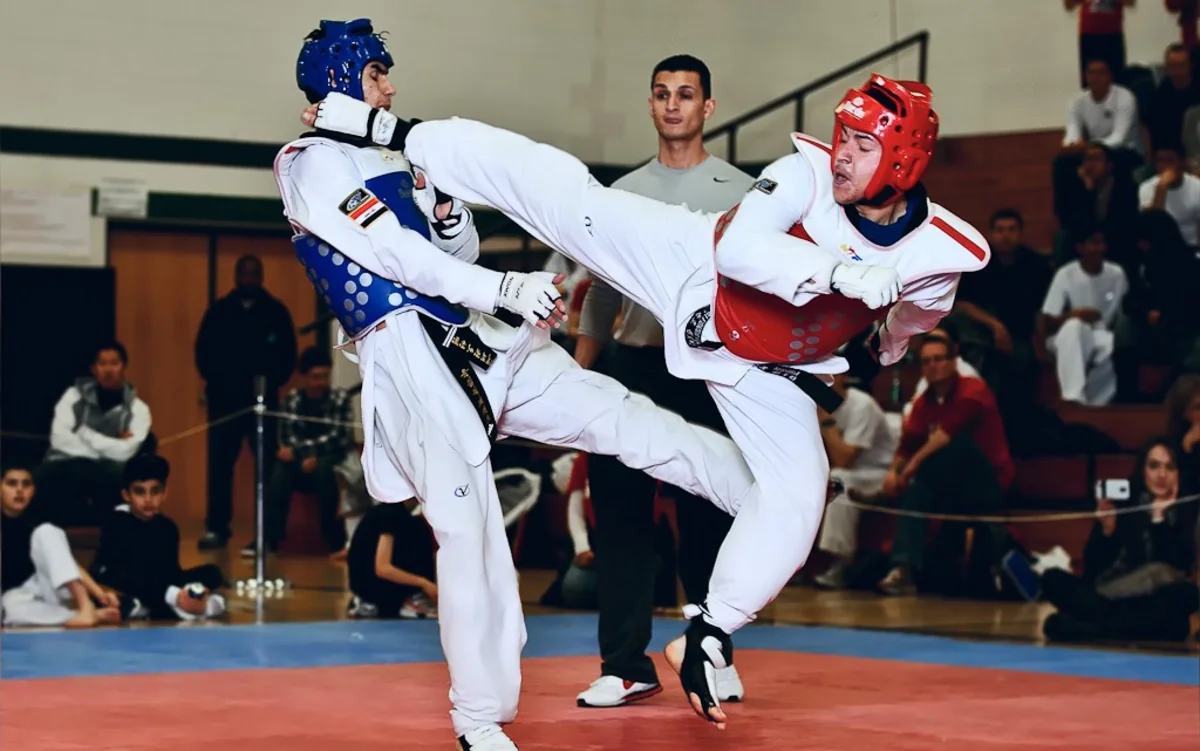 Taekvondo üzrə dünya çempionatında Azərbaycan millisi ilk medalı təmin edib