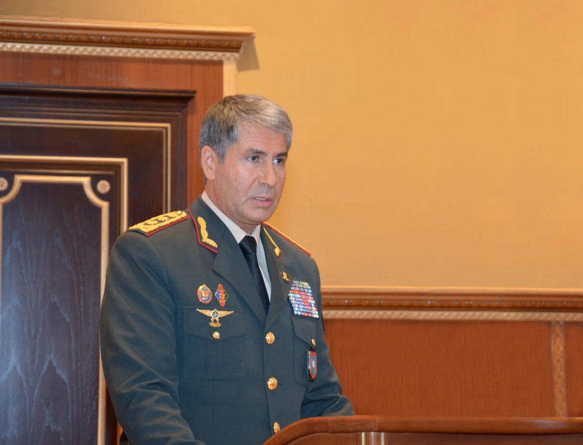 Vilayət Eyvazov polis bölməsinin rəisini vəzifədən azad etdi