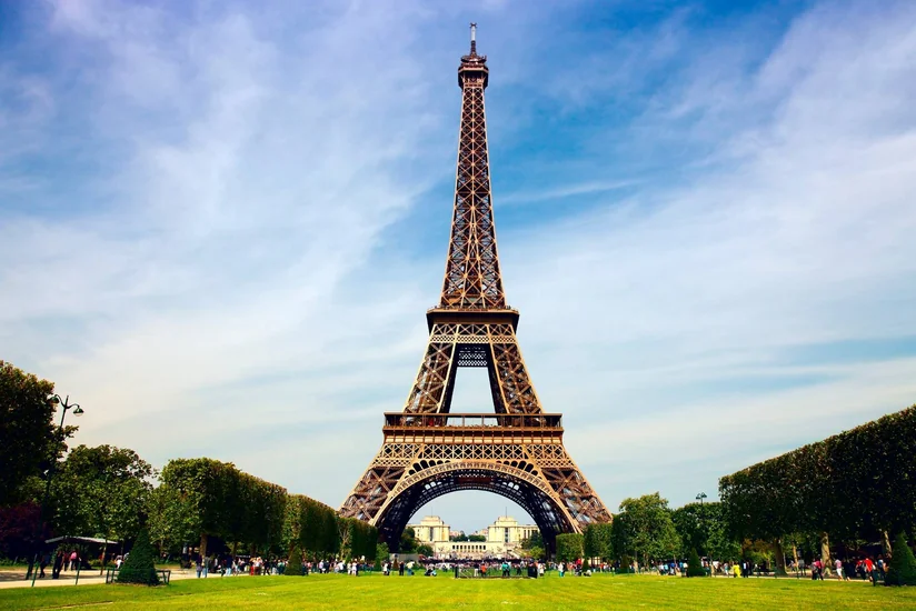Section of Eiffel Tower stairs sold for half a mln EUR