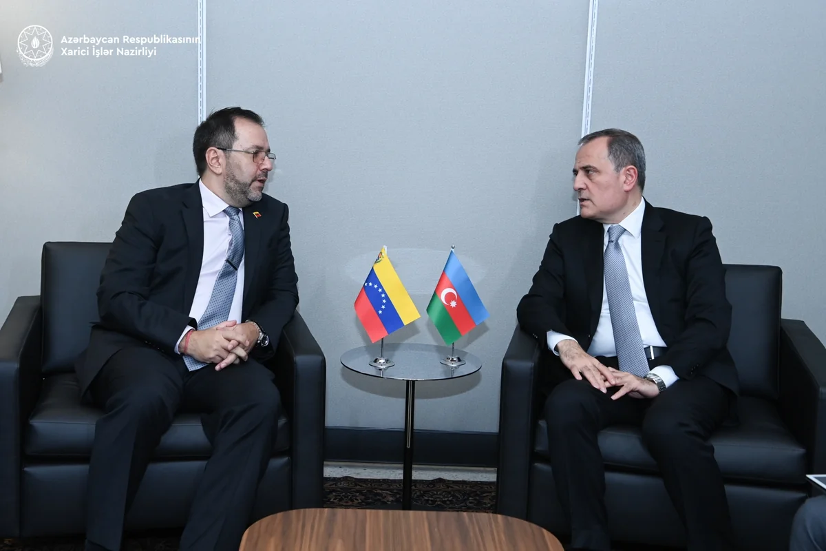 Azerbaijani, Venezuelan FMs discuss cooperation within COP29 framework