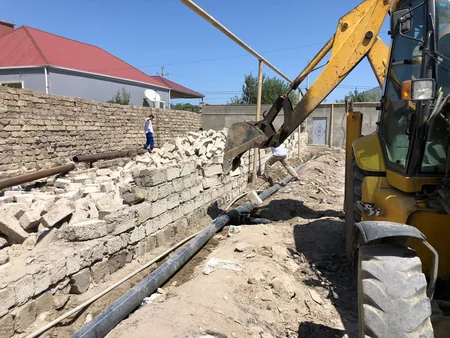 Bakıda magistral su xəttinin yerini özbaşına dəyişməyə cəhd edilib