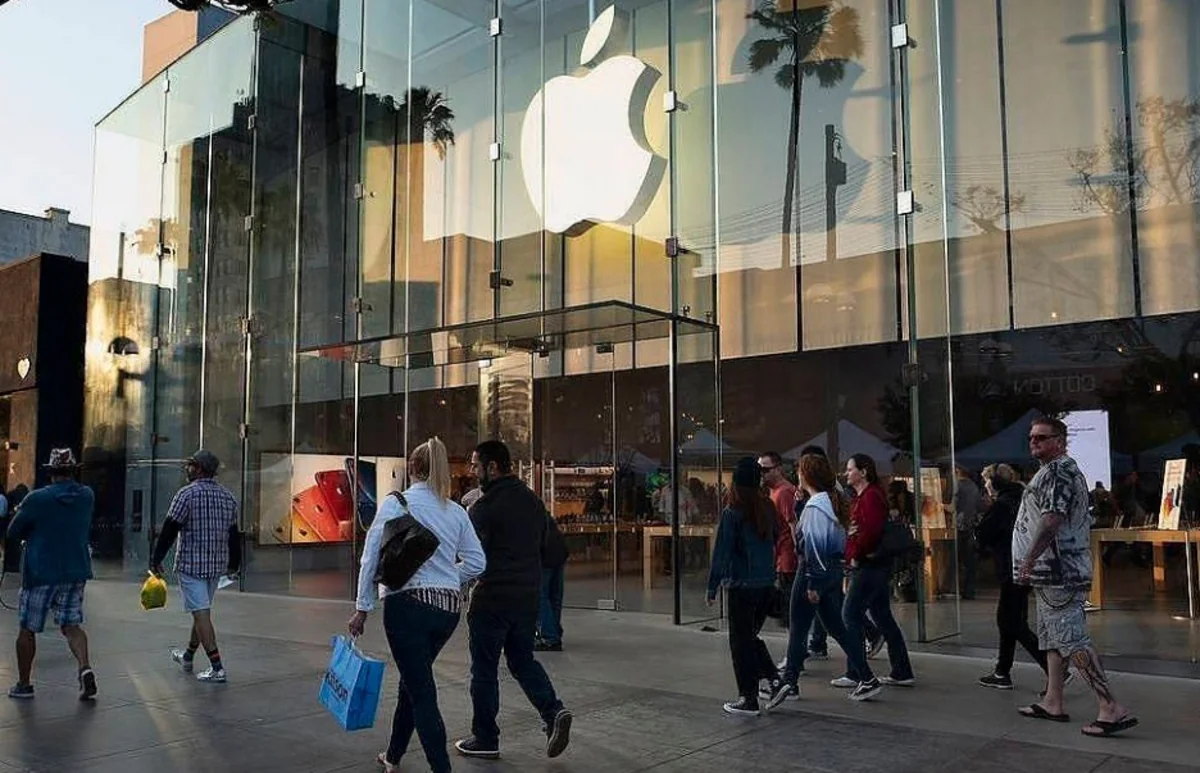 Apple отчиталась о рекордной выручке за квартал