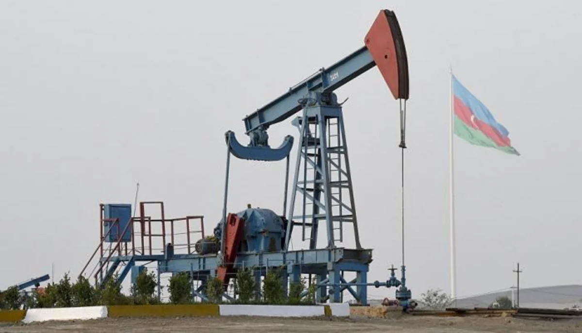 Azerbaijani oil price drops