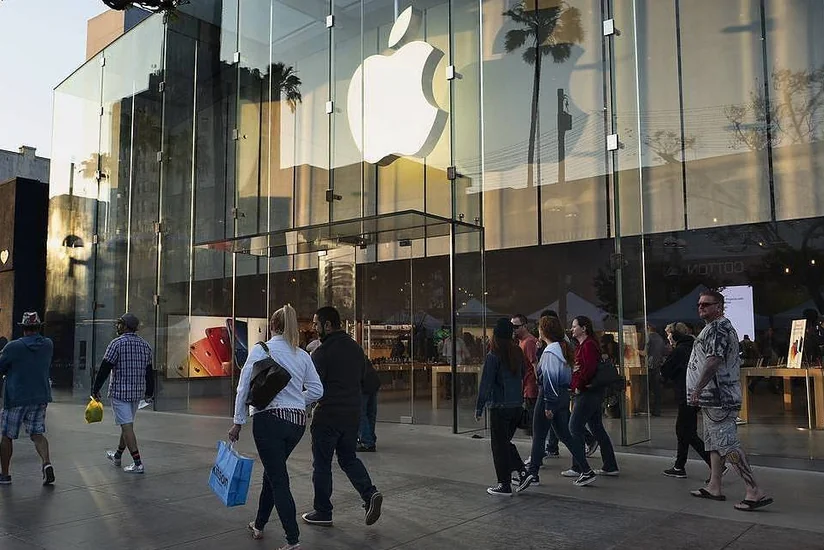 Apple заявила о рекордно высокой выручке за квартал