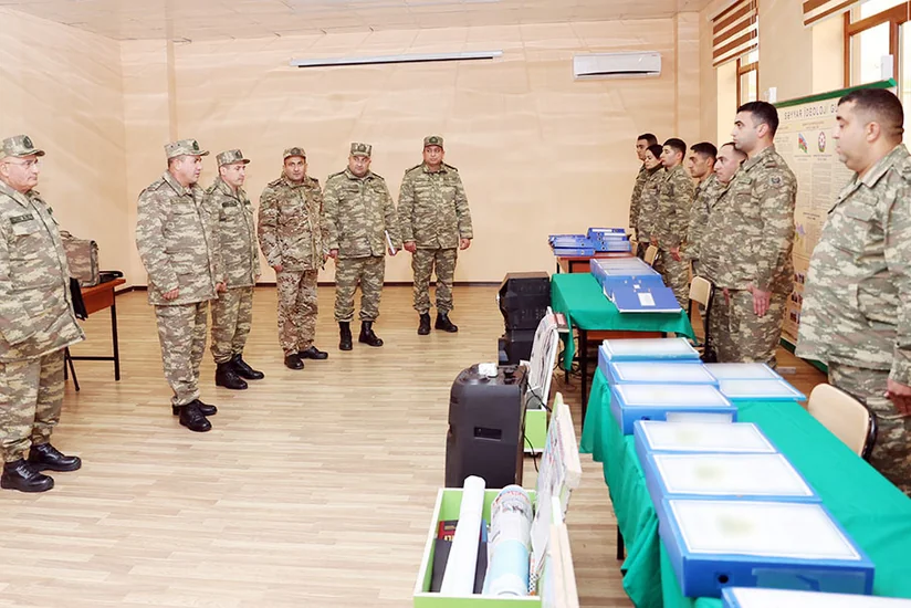 Hərbi qulluqçularla tərbiyəvi işin təşkili üzrə metodiki məşğələlər keçirilib