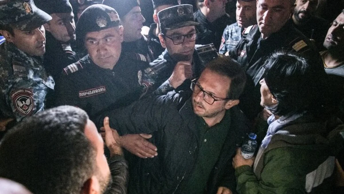 На двух акциях протеста в центре Еревана задержаны 16 человек